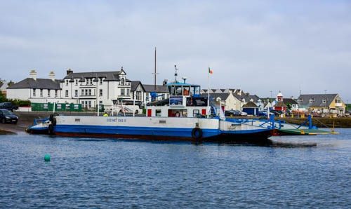 Voormalige Katwijkse veerpont God zij met ons III in Ierland, opname 2.