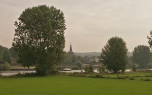 Historisch zicht vanuit Katwijk over de Maas naar Mook