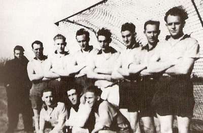 Eerste elftal van SIOL met spelers uit Katwijk en Linden.