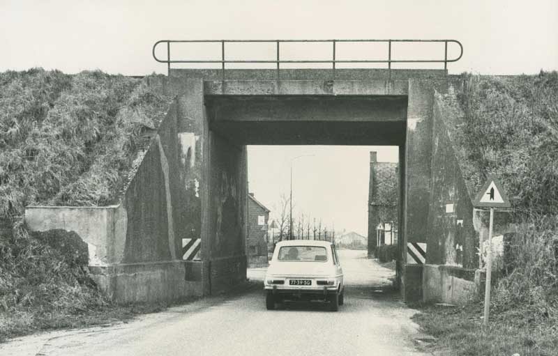 Spoorwegviaduct bij Katwijk.