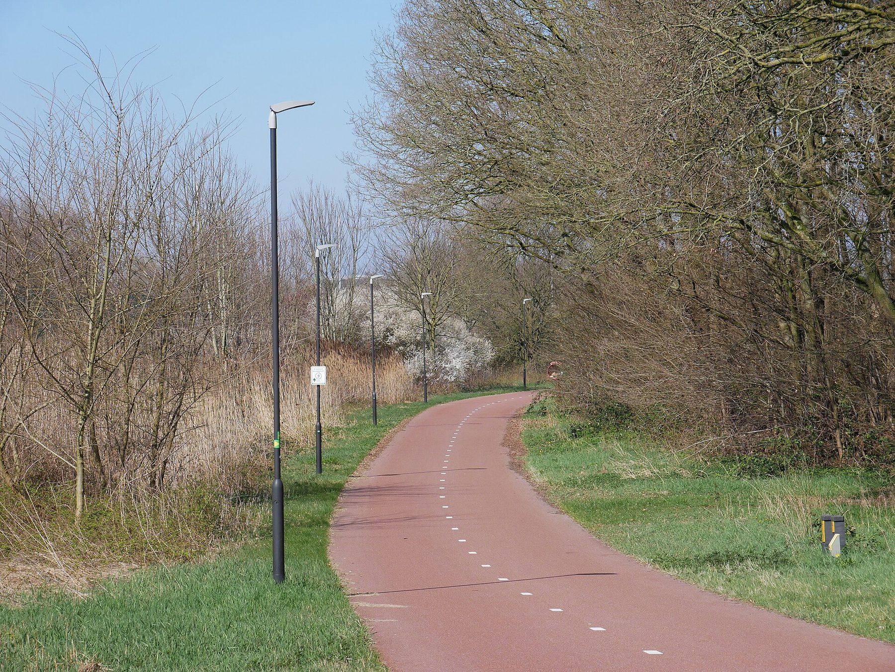 Open landschap langs het MaasWaalpad nabij Katwijk