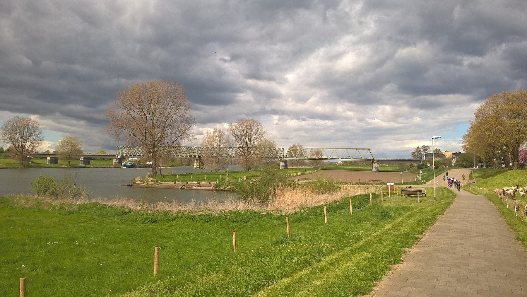 Spoorbrug over de Maas bij Katwijk–Mook, opname 3 in Katwijk aan de Maas (Noord-Brabant).