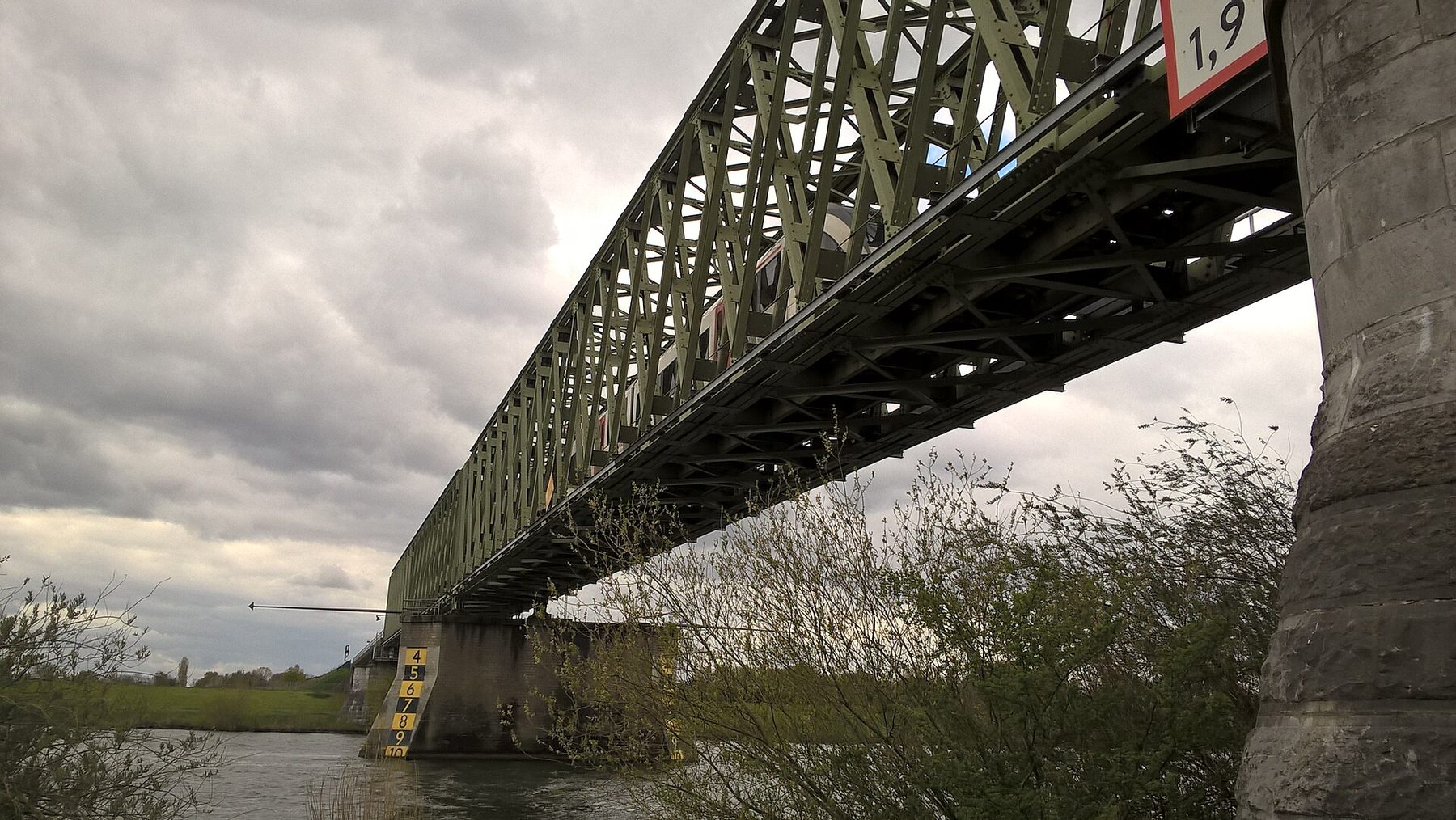 Spoorbrug over de Maas bij Katwijk–Mook, opname 10 in Katwijk aan de Maas (Noord-Brabant).