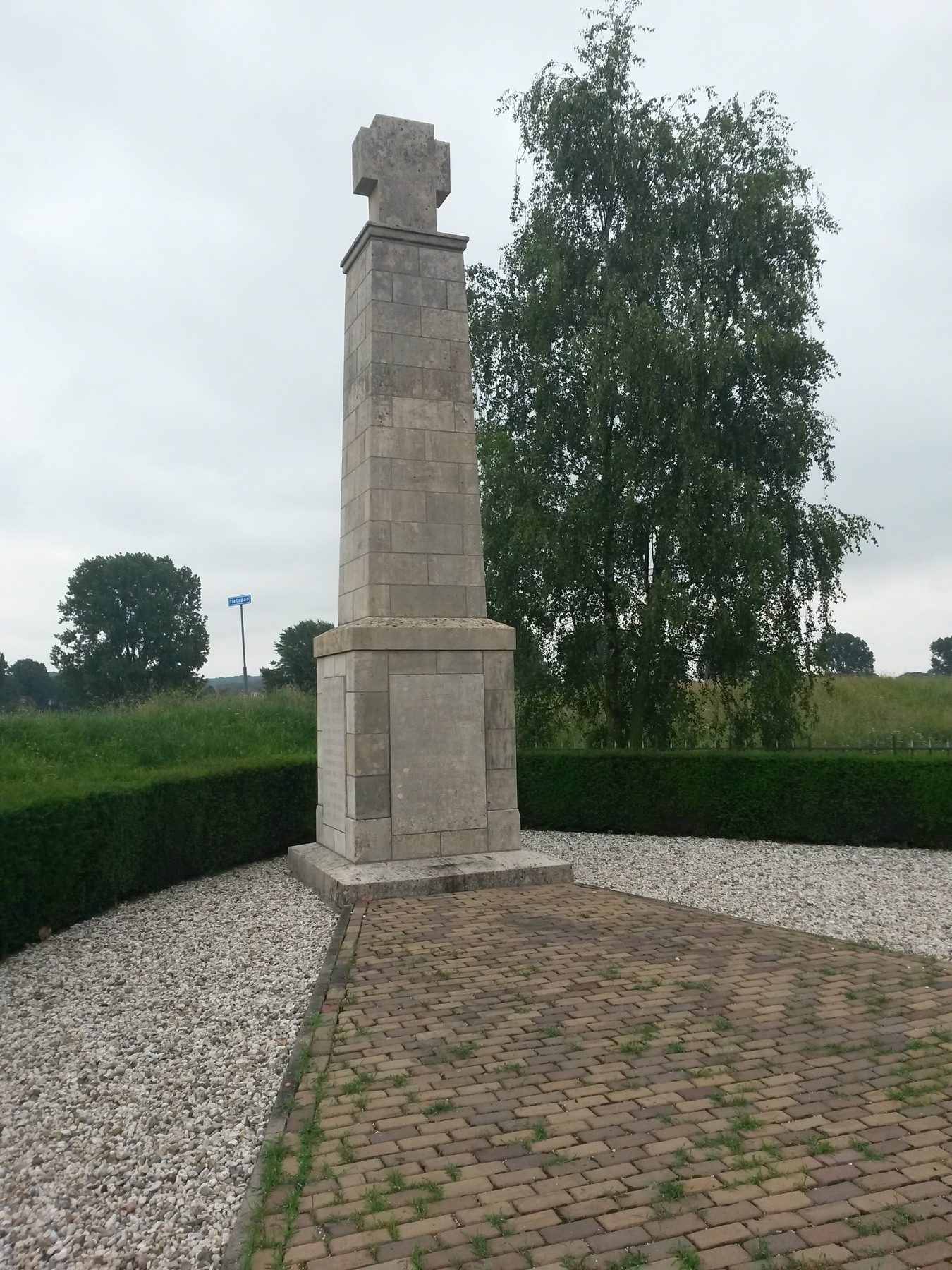 Oorlogsmonument aan de Everdineweerd in Katwijk NB