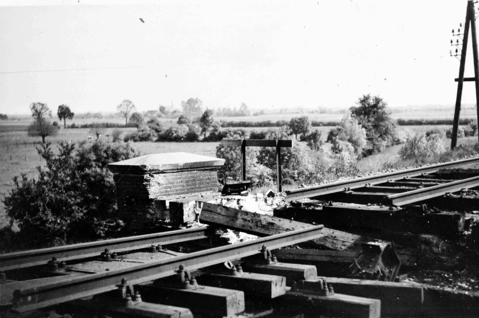 Historische spoorbaan aan de Katwijkse westzijde van de Maasbrug in 1940
