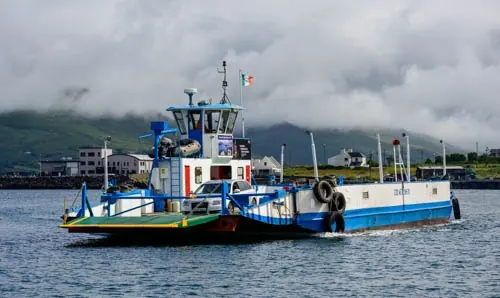Voormalige Katwijkse veerpont God zij met ons III in Ierland, opname 3.