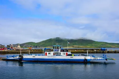 Voormalige Katwijkse veerpont God zij met ons III in Ierland, opname 4.