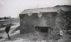 Kazemat van de Maaslinie bij Katwijk.