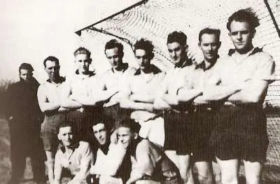 Eerste elftal van SIOL met spelers uit Katwijk en Linden.