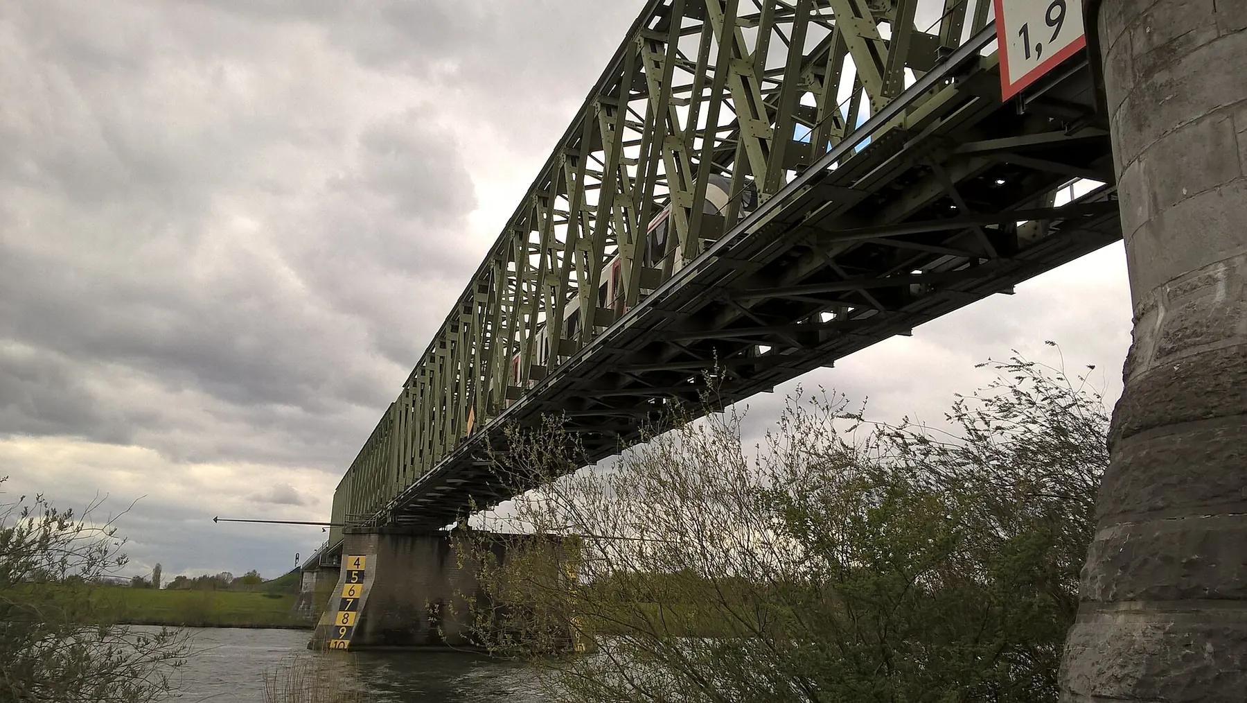 Spoorbrug over de Maas bij Katwijk–Mook, opname 10 in Katwijk aan de Maas (Noord-Brabant).